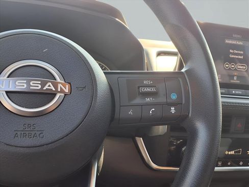 Used 2023 Nissan Rogue SV image 13