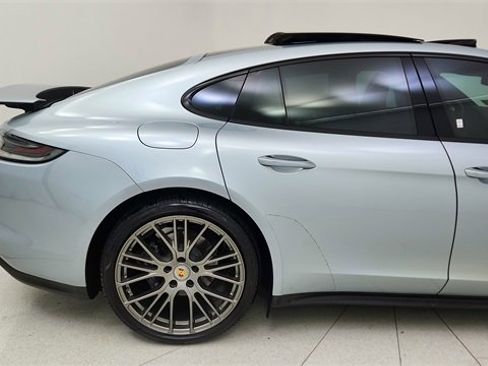 Used 2023 Porsche Panamera Platinum Edition image 12