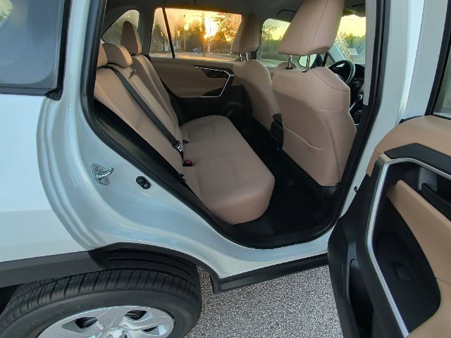 Certified 2024 Toyota RAV4 LE FWD image 4