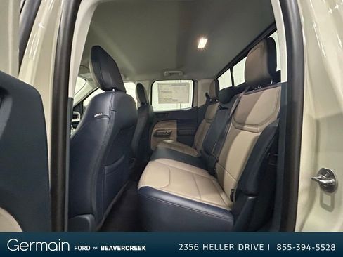 New 2025 Ford Maverick Lariat image 25