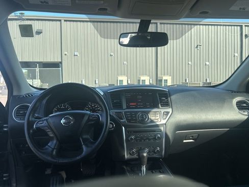Used 2020 Nissan Pathfinder SL image 27