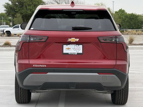 New 2026 Chevrolet Equinox LT image 5