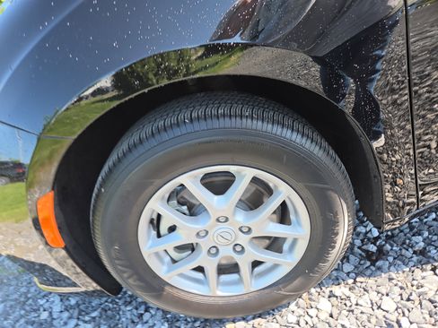 Certified 2026 Chrysler Pacifica Select FWD image 25
