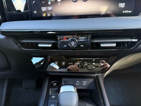 New 2026 Nissan Kicks SR w/ SR Premium Package image 36