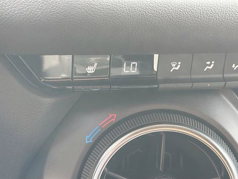Used 2024 Chevrolet Blazer LT w/ LPO, Floor Liner Package FWD image 19