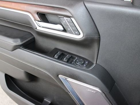 Used 2024 GMC Sierra 3500 Denali w/ Denali Reserve Package image 26