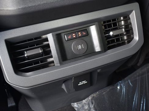 New 2026 Ford F250 Lariat w/ Chrome Package image 28