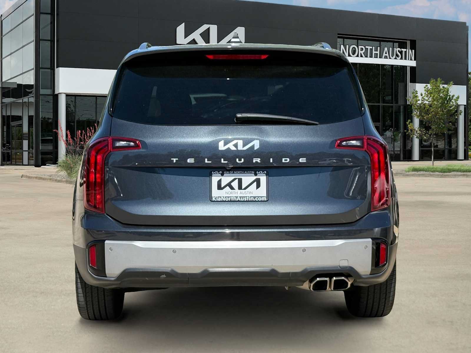 Used 2023 Kia Telluride S w/ S Sunroof Package FWD image 6