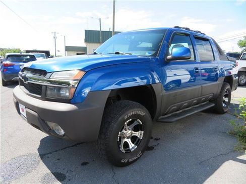 Used 2003 Chevrolet Avalanche 4x4 w/ Driver Convenience Package image 14