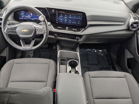Certified 2025 Chevrolet Equinox LT w/ Safety and Technology Package image 17