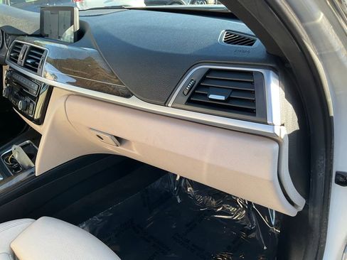 Used 2017 BMW 330e image 61