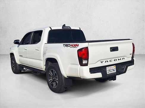 Used 2019 Toyota Tacoma TRD Sport image 7