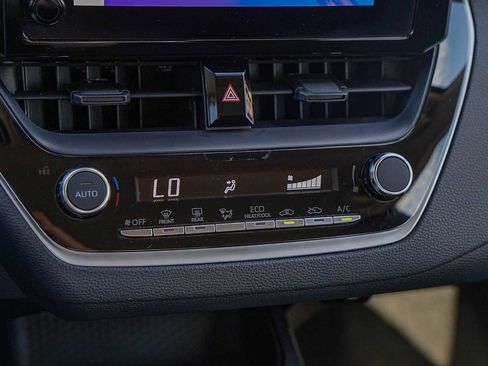 Used 2024 Toyota Corolla LE image 18