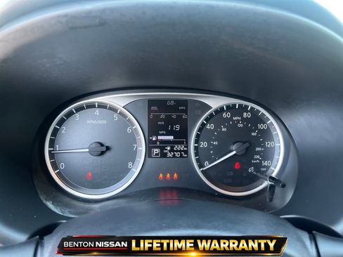 Used 2024 Nissan Kicks S FWD image 14