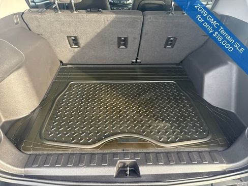 Used 2019 GMC Terrain SLE w/ Driver Convenience Package image 19