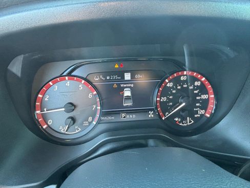 Used 2021 Nissan Titan PRO-4X w/ Pro-4x Convenience Package AWD/4WD image 19