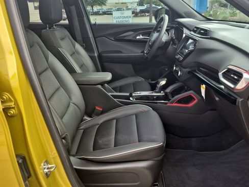 Used 2023 Chevrolet TrailBlazer RS w/ Sun and Liftgate Package FWD image 24