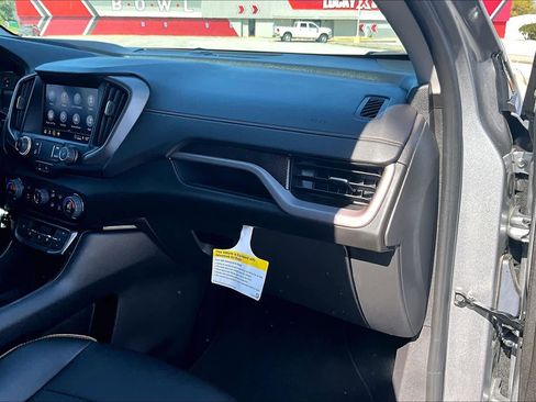 Used 2024 GMC Terrain AT4 w/ Tech Package image 19