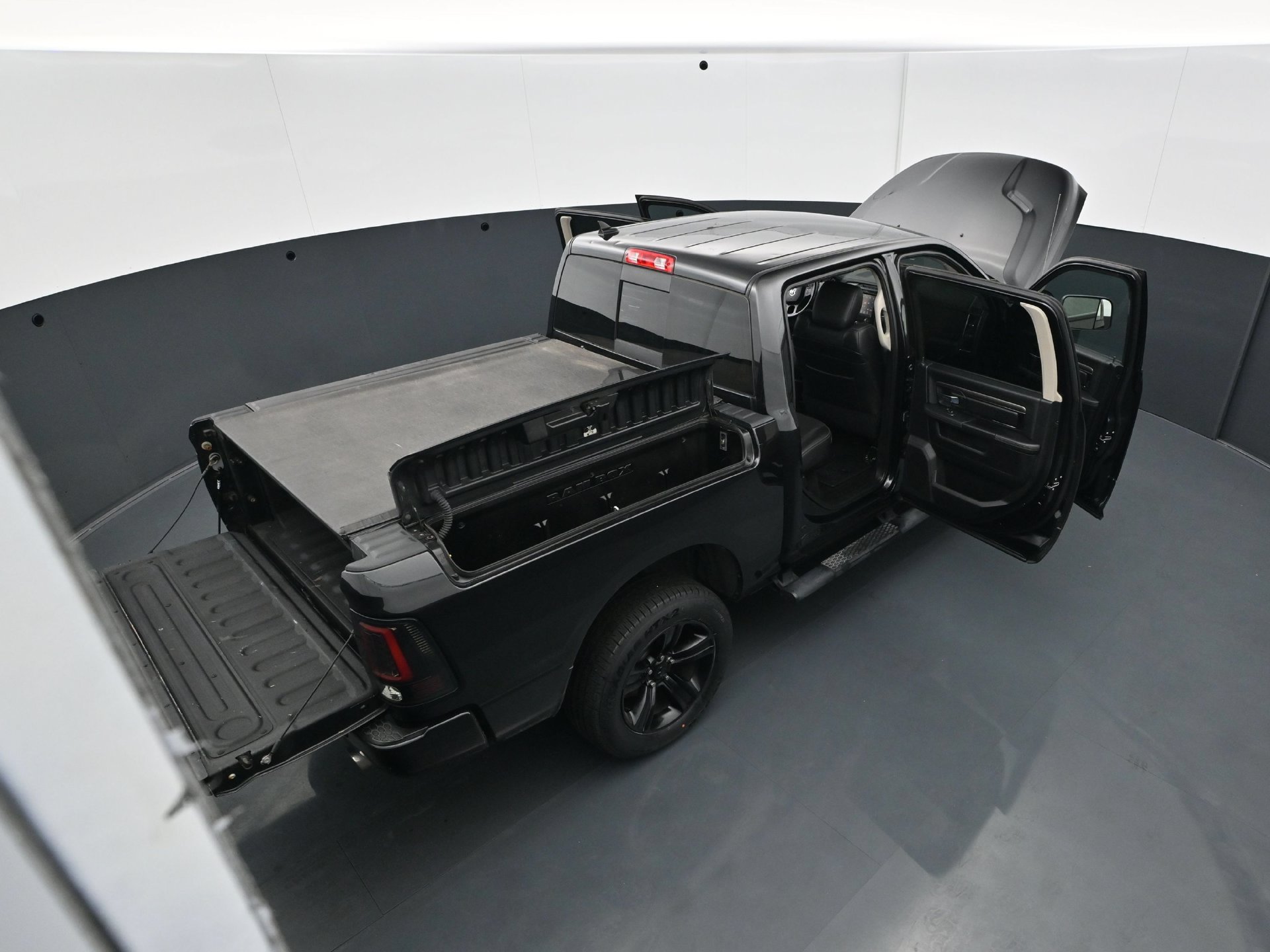 Used 2015 RAM 1500 Sport w/ Black Ram 1500 Sport Group AWD/4WD image 42