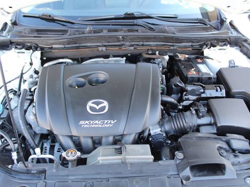 Used 2014 MAZDA MAZDA3 s Grand Touring w/ Technology Package FWD image 33