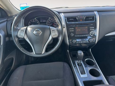 Used 2013 Nissan Altima 2.5 SV image 12