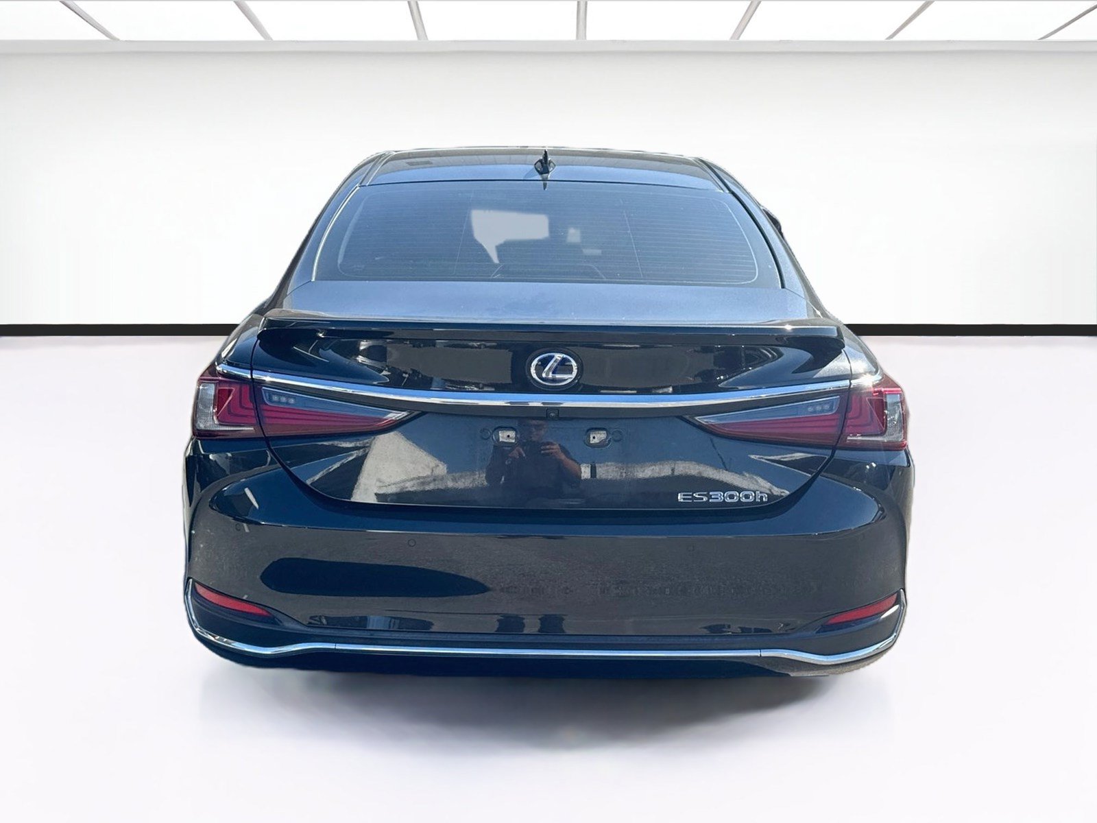 Used 2021 Lexus ES 300h w/ Premium Package FWD image 5