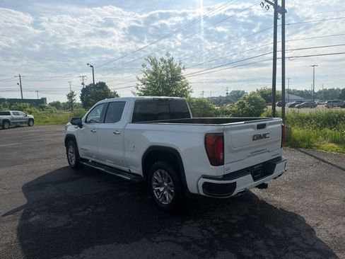 Used 2023 GMC Sierra 1500 Denali w/ Technology Package AWD/4WD image 3
