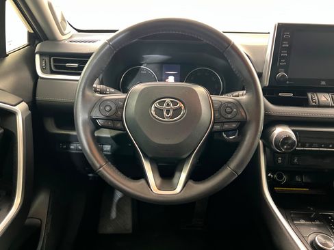 Used 2021 Toyota RAV4 XLE Premium AWD/4WD image 13