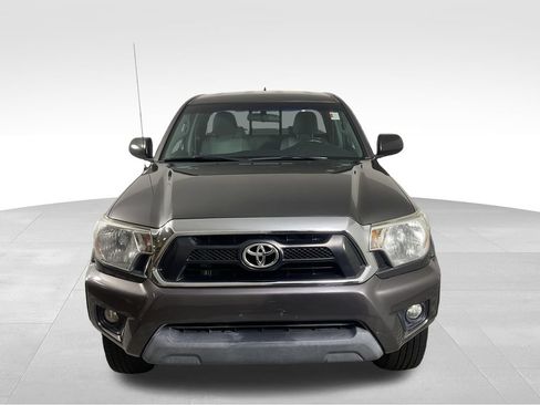 Used 2015 Toyota Tacoma 4x4 Access Cab V6 w/ SR5 Package image 3