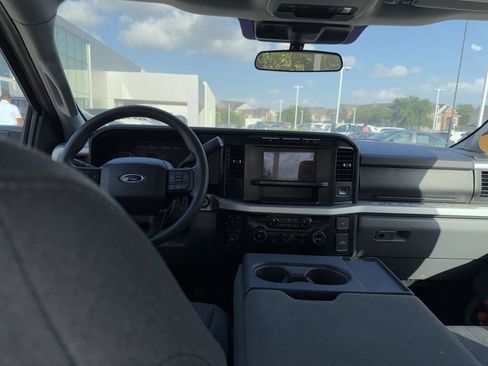 Used 2024 Ford F250 XLT w/ FX4 Off-Road Package image 7