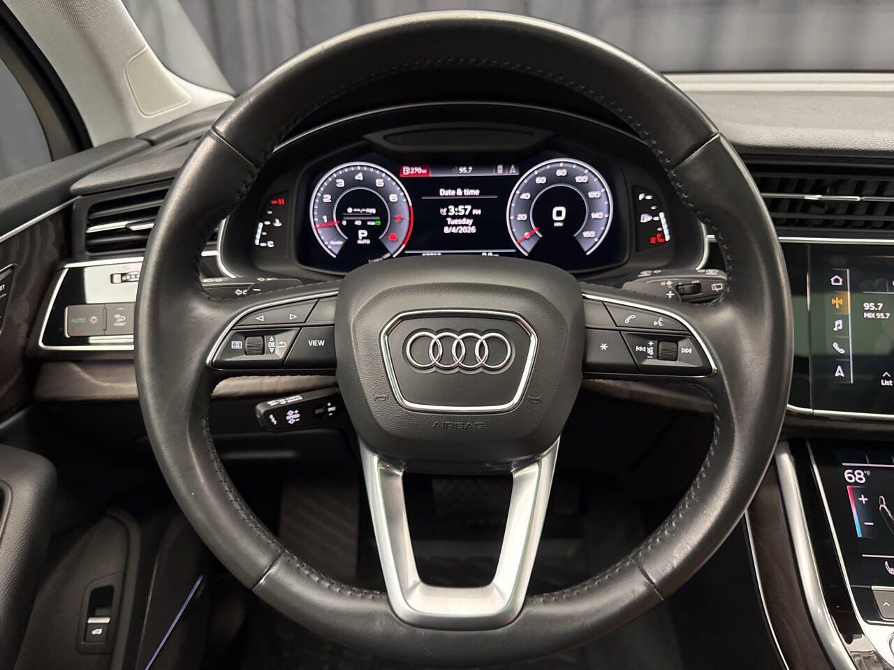 Used 2020 Audi Q7 3.0T Premium Plus w/ Premium Plus Package AWD/4WD image 10