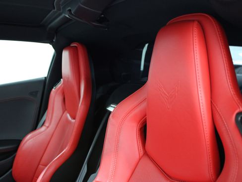 Used 2021 Chevrolet Corvette Stingray Coupe w/ 1LT image 5