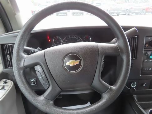 Used 2025 Chevrolet Express 3500 LT image 28
