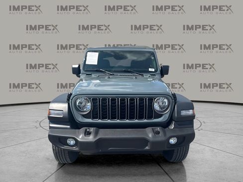 Used 2025 Jeep Wrangler Sport AWD/4WD image 8