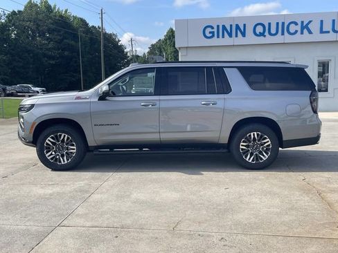 New 2026 Chevrolet Suburban Z71 w/ Z71 Off-Road Package AWD/4WD image 2