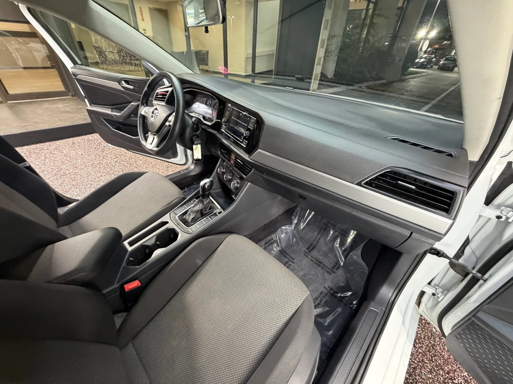 Used 2021 Volkswagen Jetta SE FWD image 35