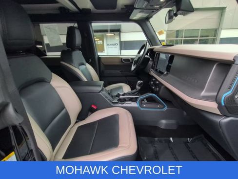Used 2024 Ford Bronco Wildtrak AWD/4WD image 28