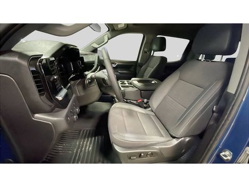 Used 2024 Chevrolet Silverado 1500 LT image 11