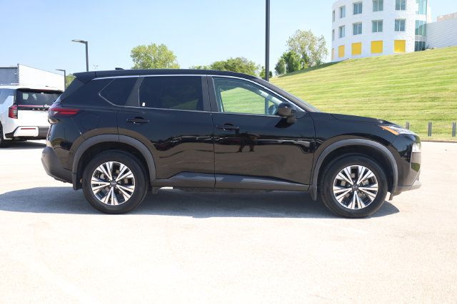 Used 2023 Nissan Rogue SV AWD/4WD image 4