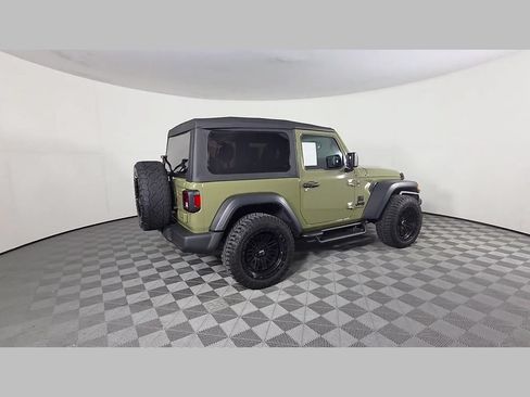Used 2025 Jeep Wrangler Sport AWD/4WD image 39