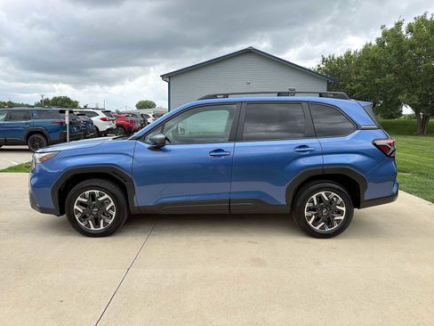 Used 2026 Subaru Forester Premium AWD/4WD image 3