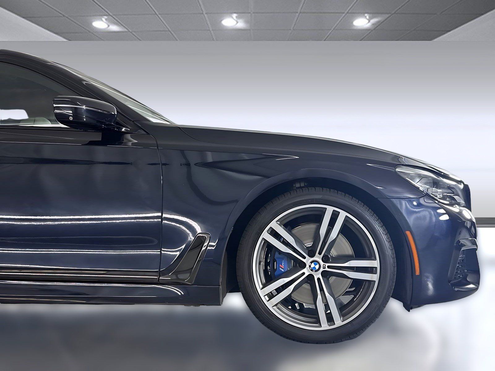 Used 2019 BMW 750i w/ Executive Package RWD image 36