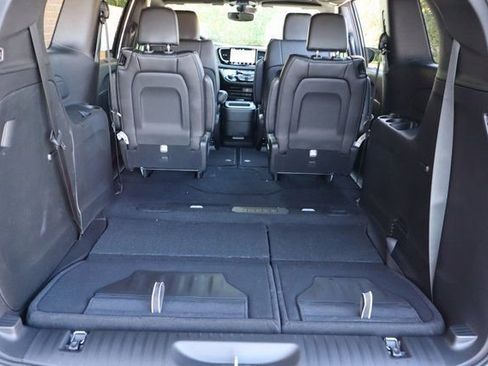 New 2026 Chrysler Pacifica Select image 39