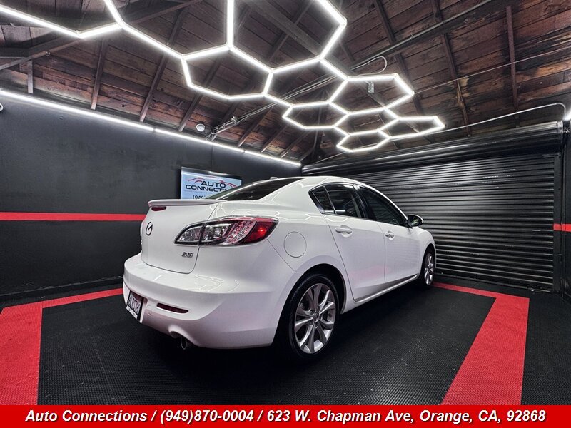 Used 2010 MAZDA MAZDA3 s Grand Touring FWD image 3