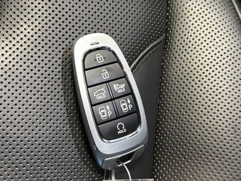 Used 2025 Hyundai Palisade Calligraphy image 21