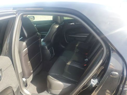 Used 2020 Chrysler 300 Limited image 10