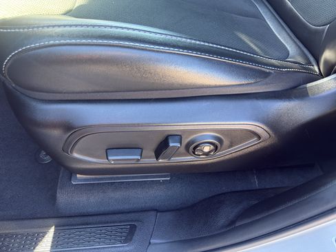 Used 2025 Jeep Grand Cherokee Altitude AWD/4WD image 14