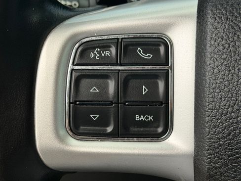 Used 2020 Dodge Journey SE w/ SE Popular Equipment Group FWD image 38