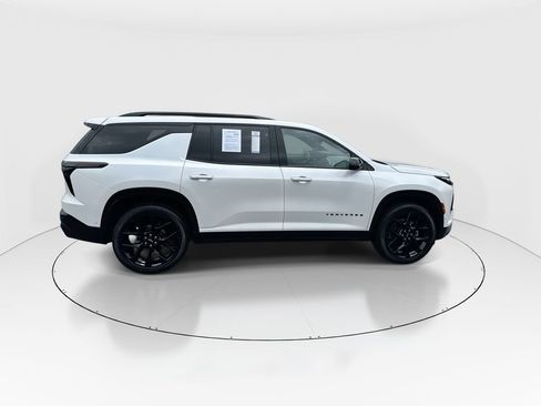 Used 2024 Chevrolet Traverse RS FWD image 9