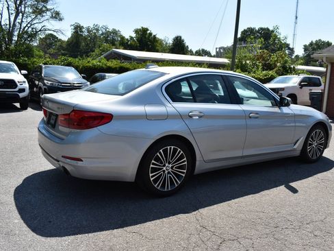 Used 2019 BMW 530i xDrive w/ Convenience Package AWD/4WD image 2